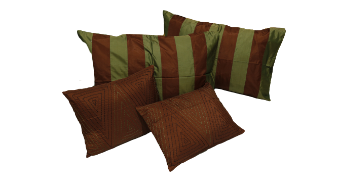 Linb Kantha Double Bedcover with 2 Pillow Covers and 2 Cushion Covers