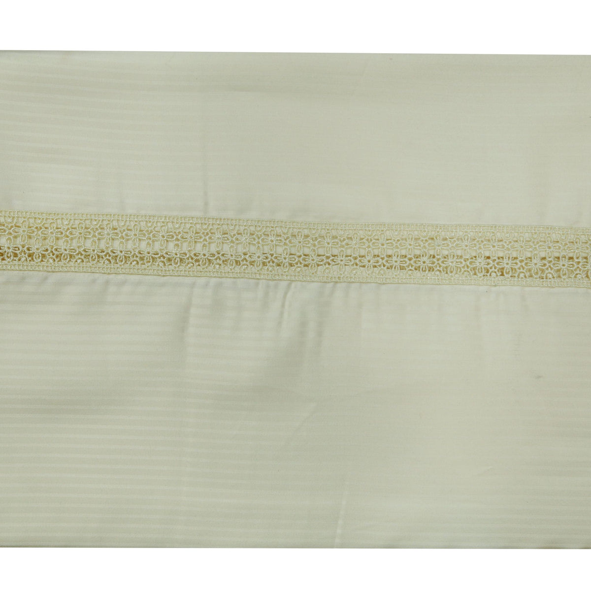 Solid cream cotton bedsheet with a woven crochet lace trim band