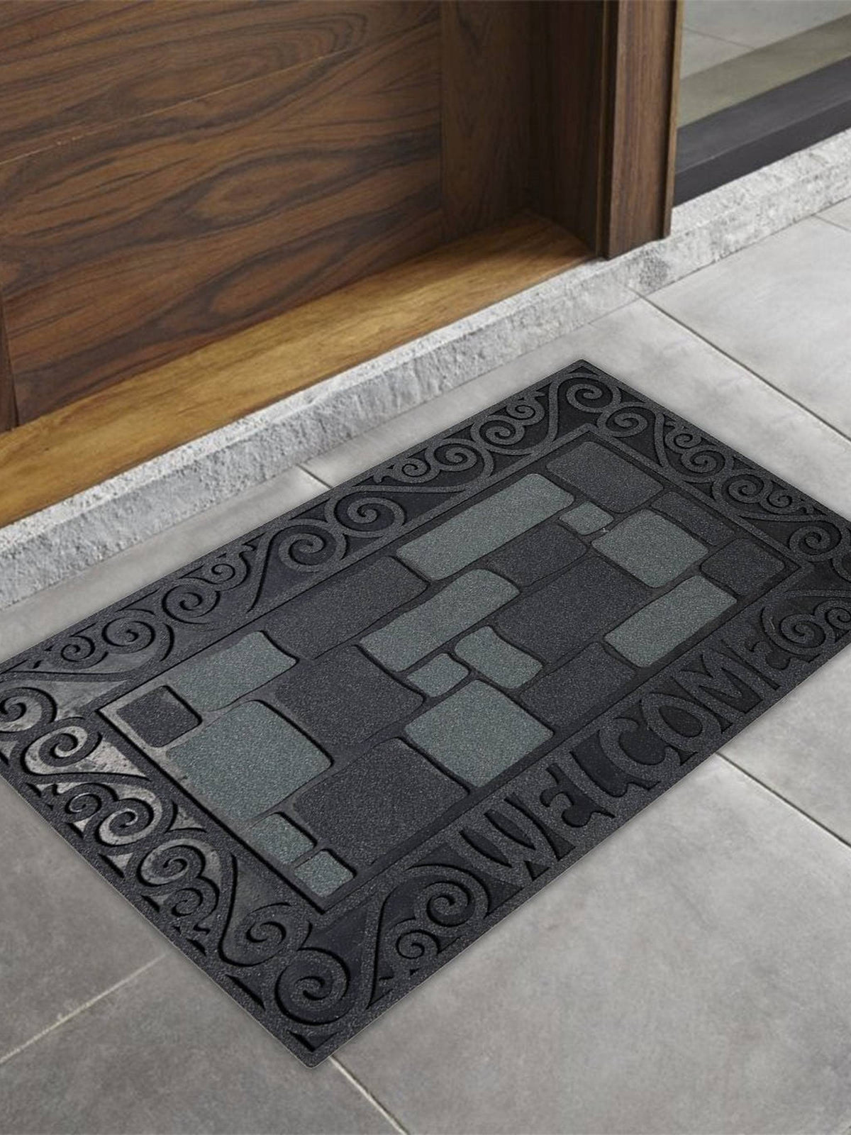 Black Outdoor Mat front view
