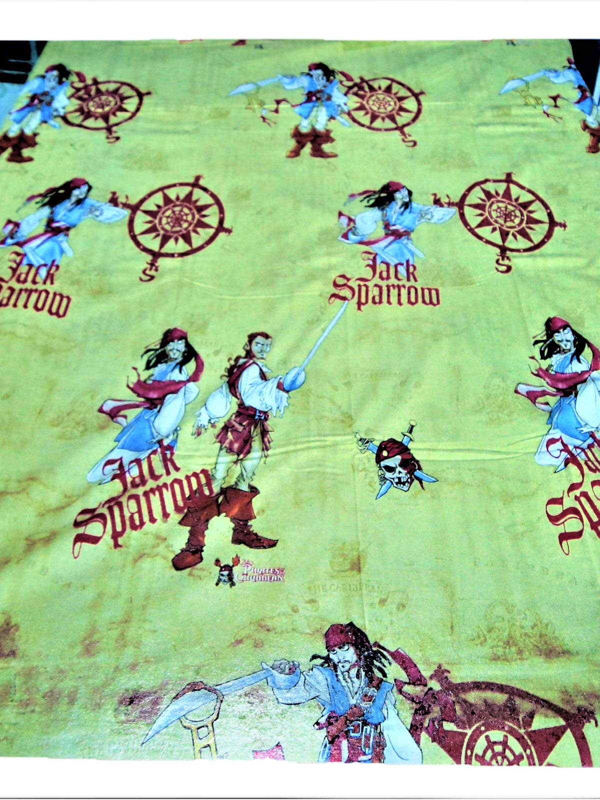Golden yellow cotton duvet cover with a pirate adventure character print