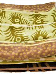 Golden-olive cotton towel set with a woven paisley-feather motif