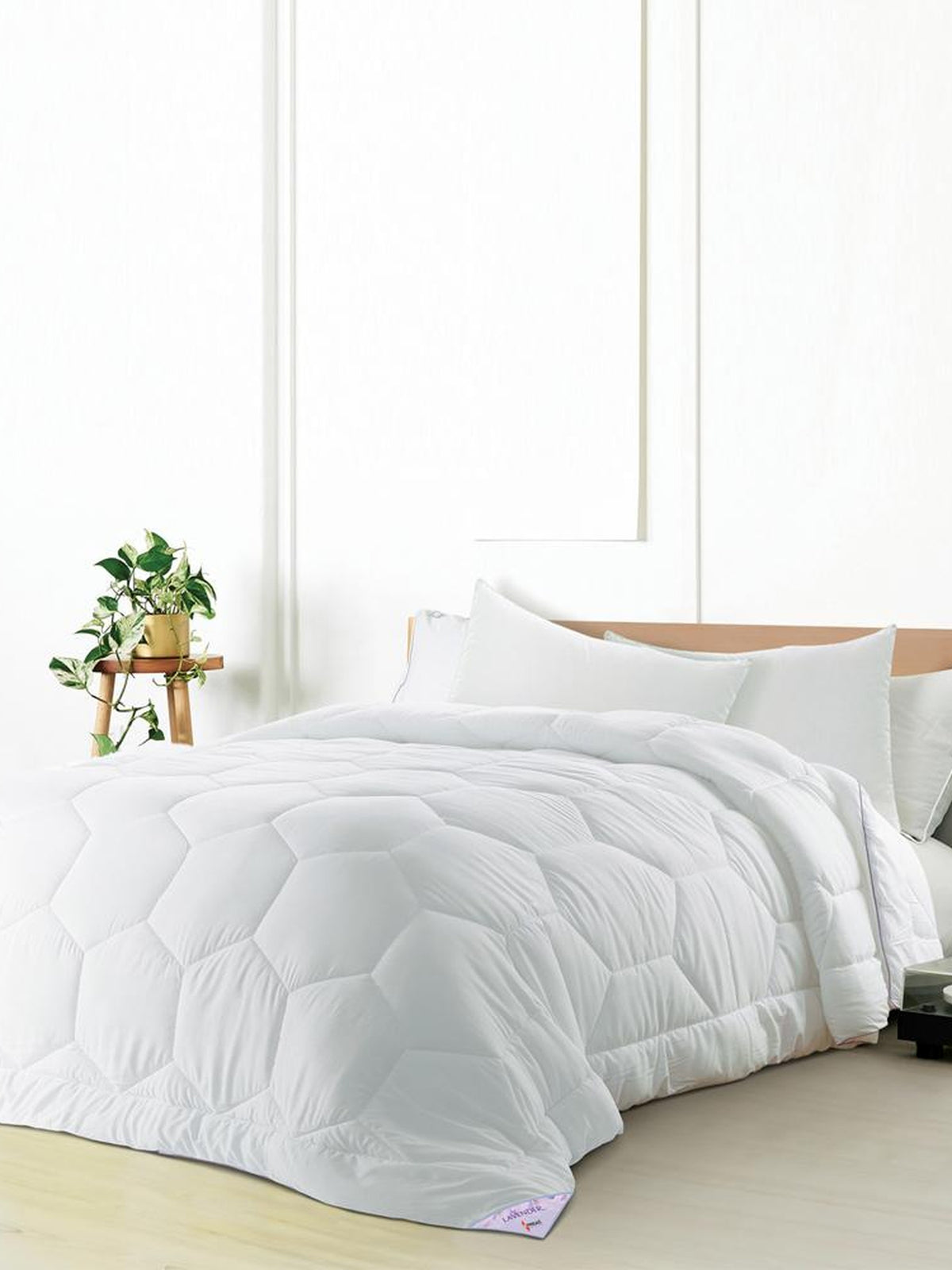 White Quilt front view