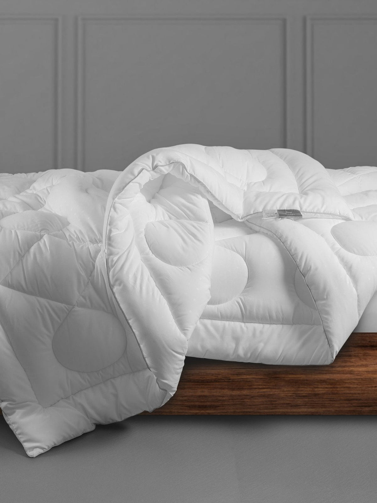 White microfiber single bed quilt with plain honeycomb quilting