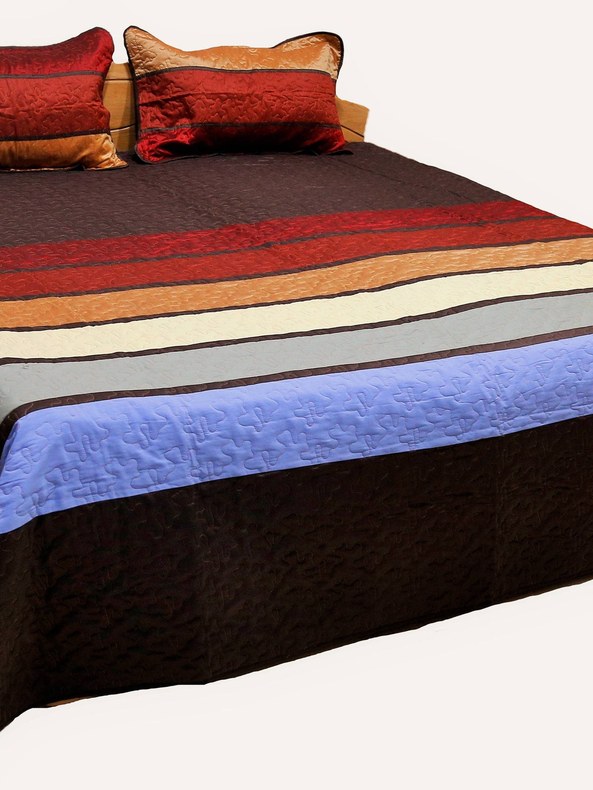 Beige Water Filling Stitch Bedcover front view