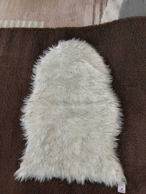 Artificial furr bedside Runner