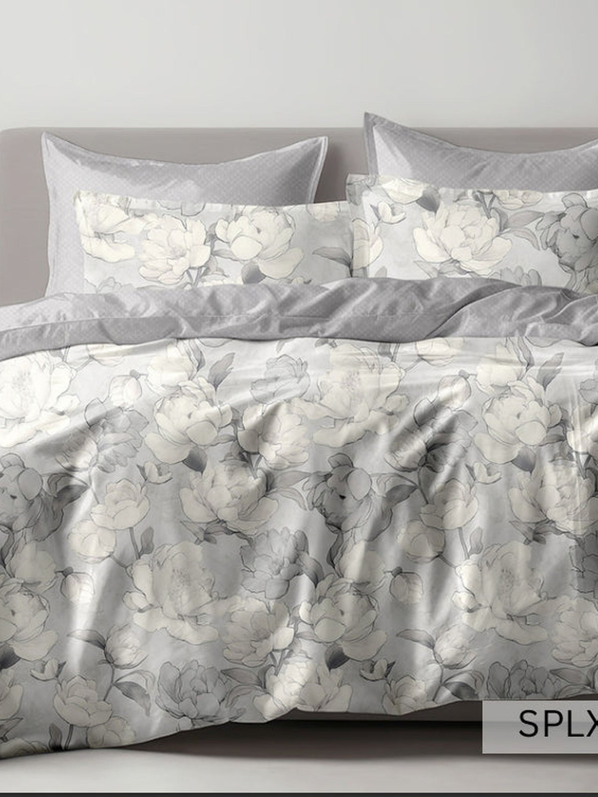 Grey and white large abstract watercolour blooms, English Home 220TC SPLXL512