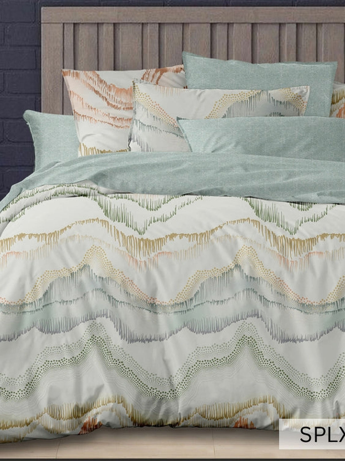 Cream and sage wavy agate stripe bands with gold, English Home 220TC SPLXL514