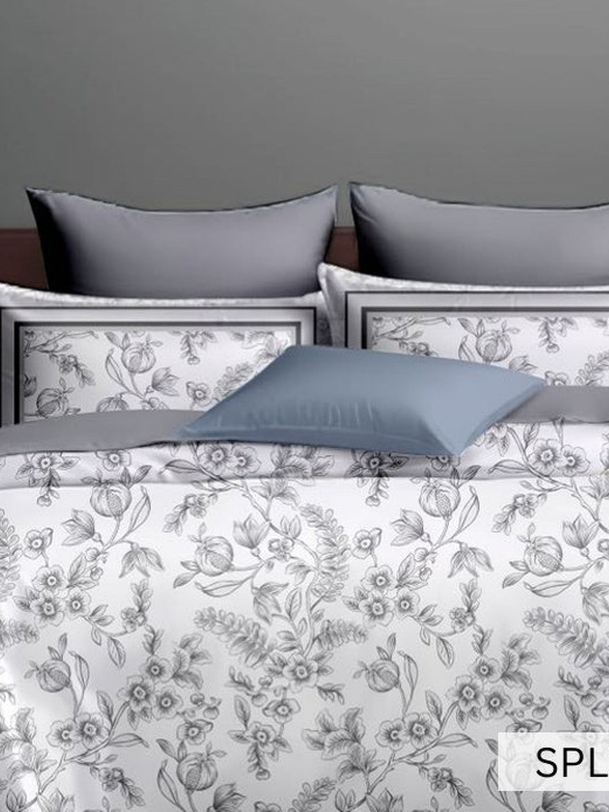 White bedsheet with fine grey outline floral trails, English Home 220TC