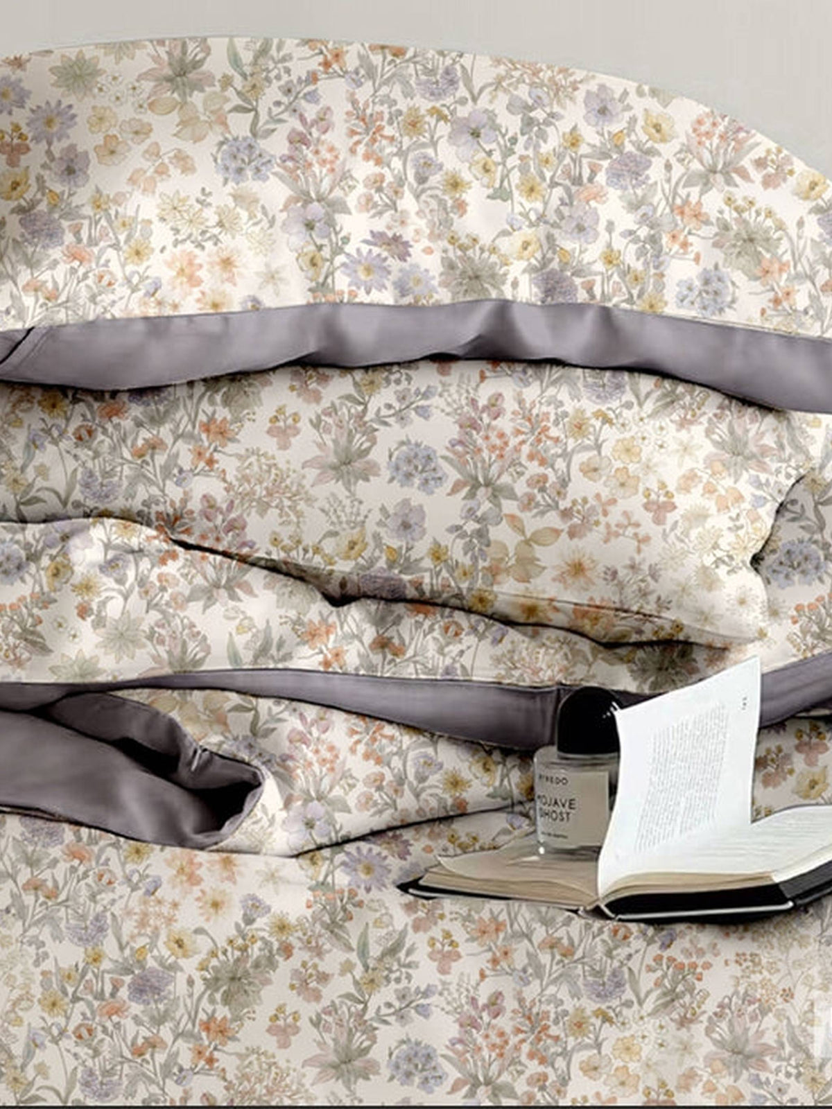 Ivory meadow floral print with grey satin border, Four Seasons 350TC FSXL 40500