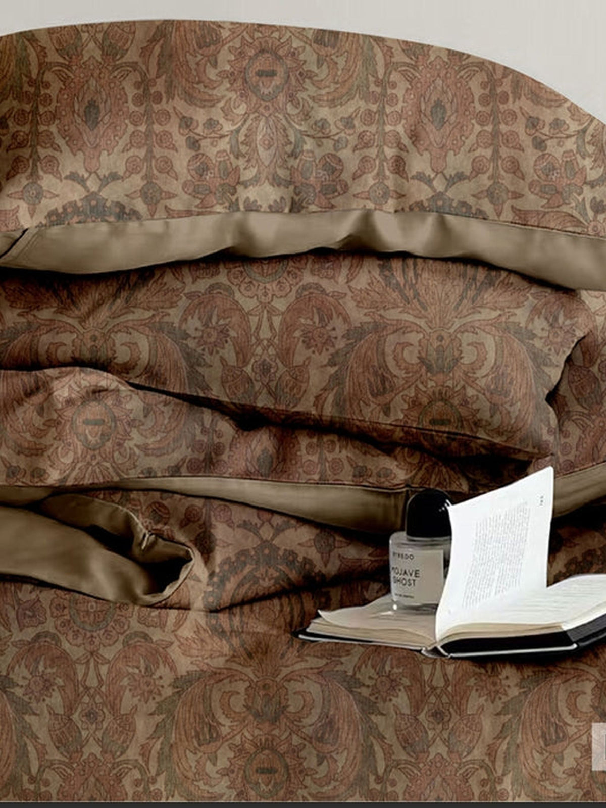 Brown and rose damask paisley with khaki border, Four Seasons 350TC FSXL 40515