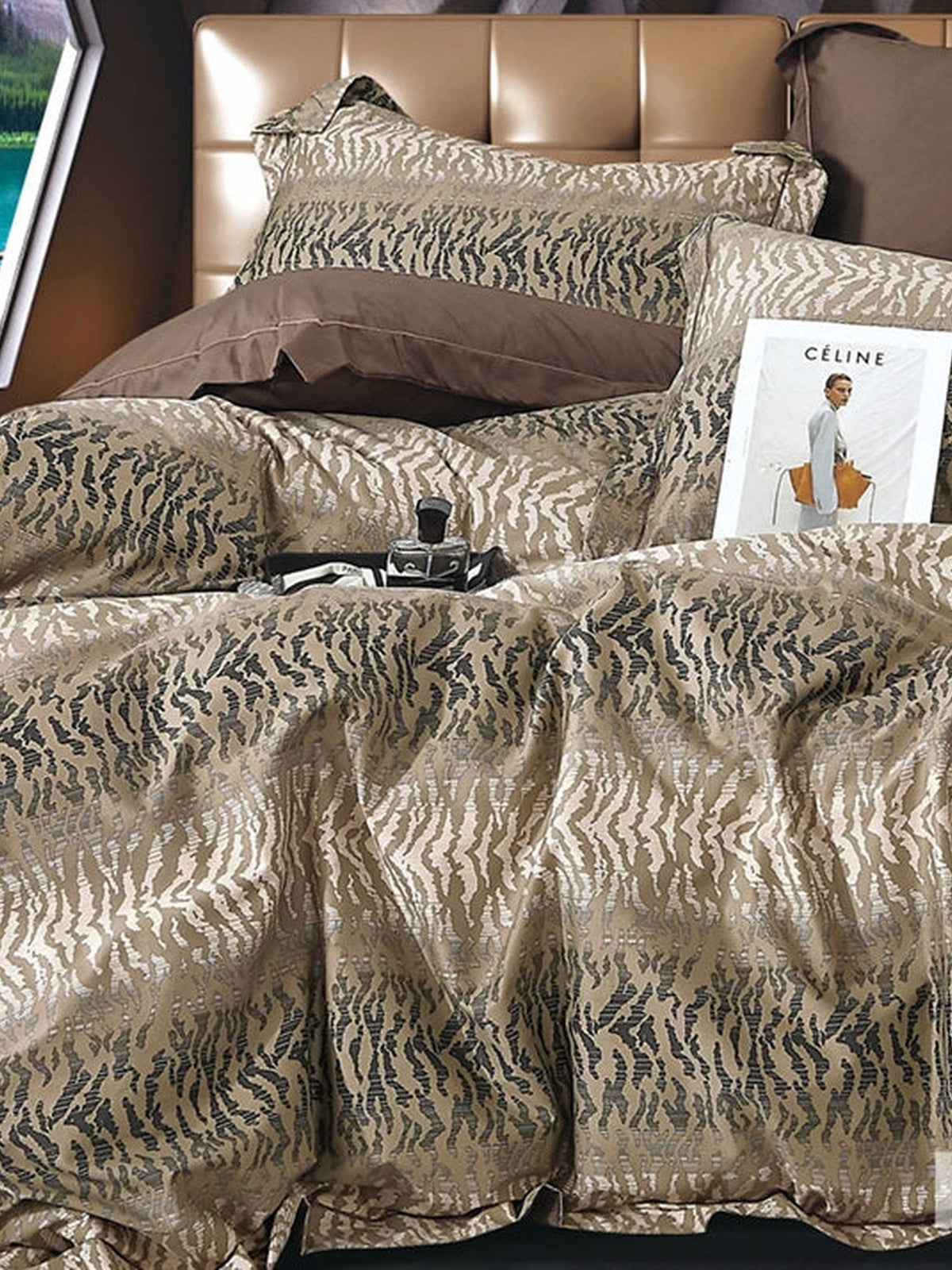 Taupe and gold animal stripe jacquard bedding, Four Seasons 350TC FSXL 40443