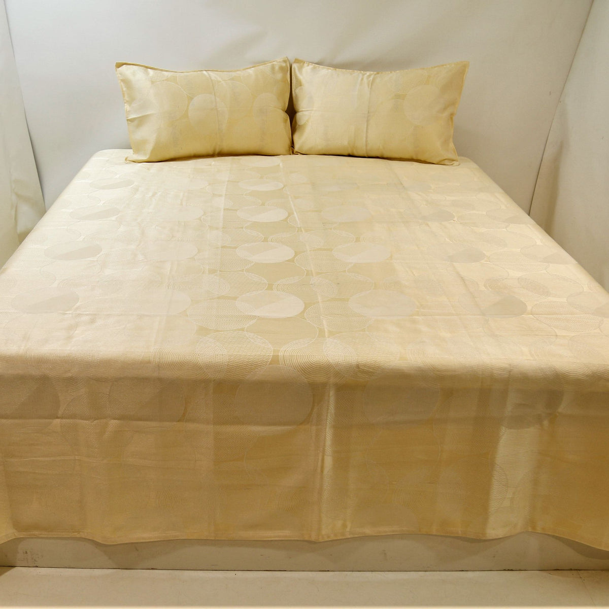 Self Design Polyester BedCover 108 X 108 Inch Set-(1 bedcover+ 2 Pillow Covers) - Jagdish Store Online Since 1965