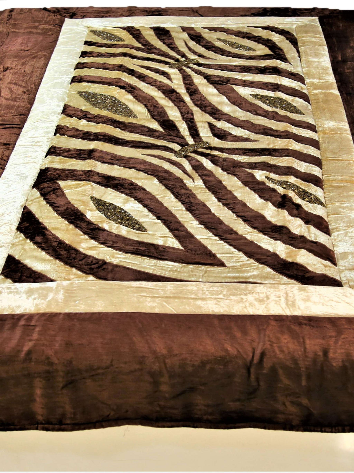Beige Chenille Quilt front view