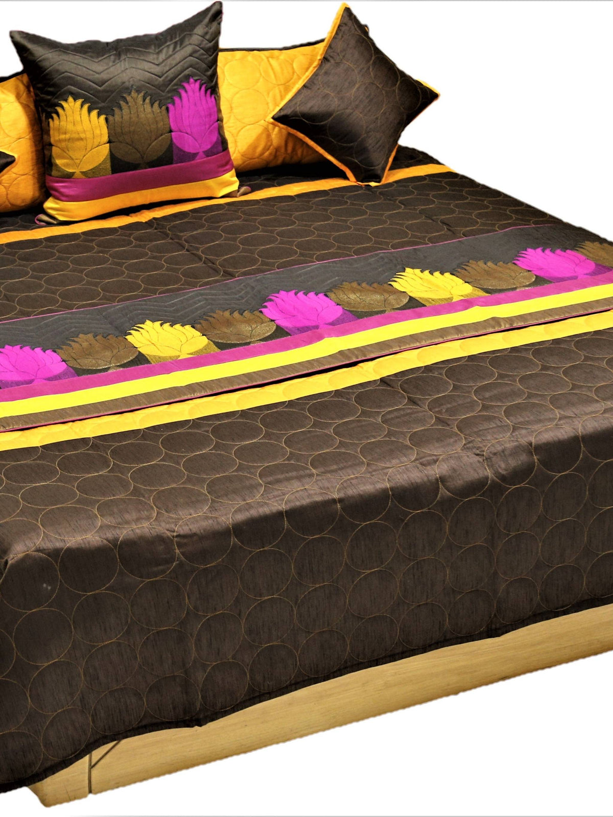 Dark brown reverse side with circle quilting and matching lotus applique band