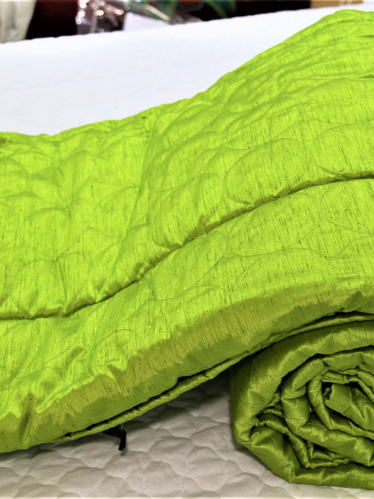 Green Plain Quilt front view