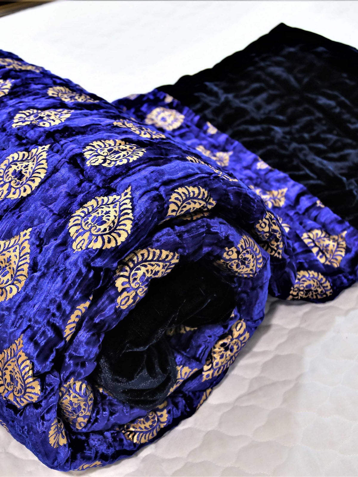 Blue Foil Printed Chenille Quilt front view