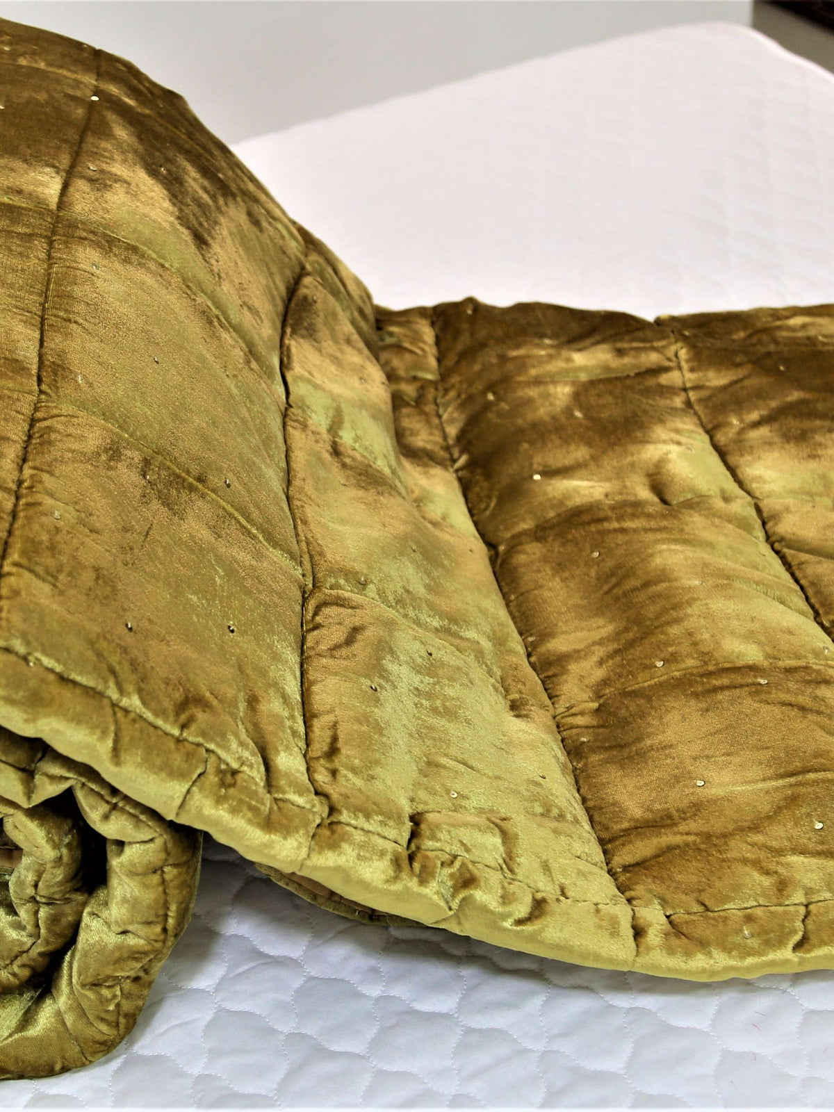 Gold Chenille Quilt front view