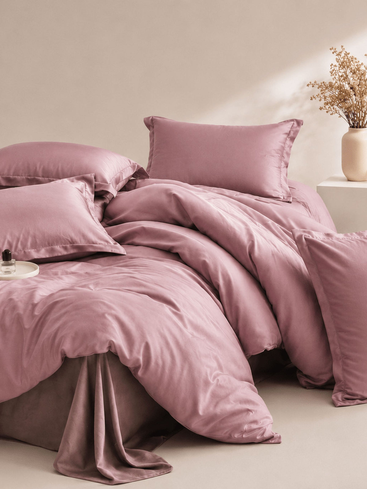 Mauve pink Tencel bedding set with duvet cover and matching pillows