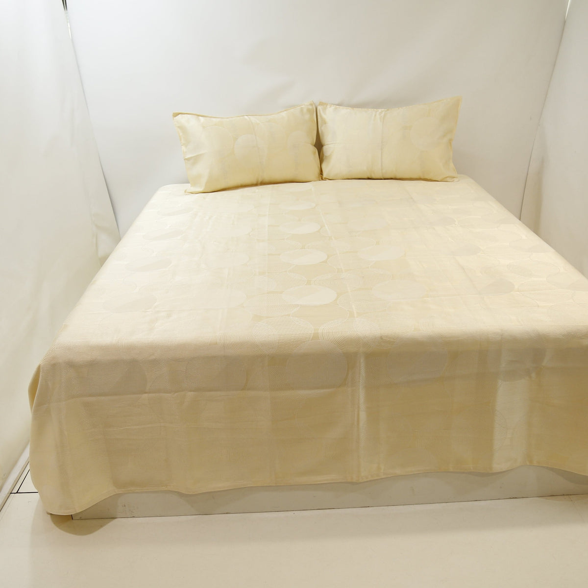 Self Design Polyester BedCover 108 X 108 Inch Set-(1 bedcover+ 2 Pillow Covers) - Jagdish Store Online Since 1965