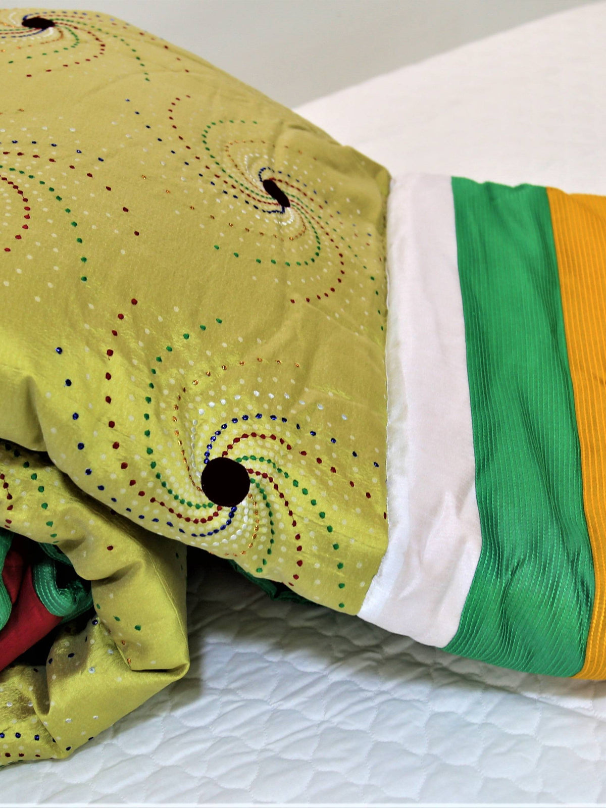 Swrill Design(Multi) PolyCotton Quilt (90x108 Inch)-400 GSM - Jagdish Store Online Since 1965