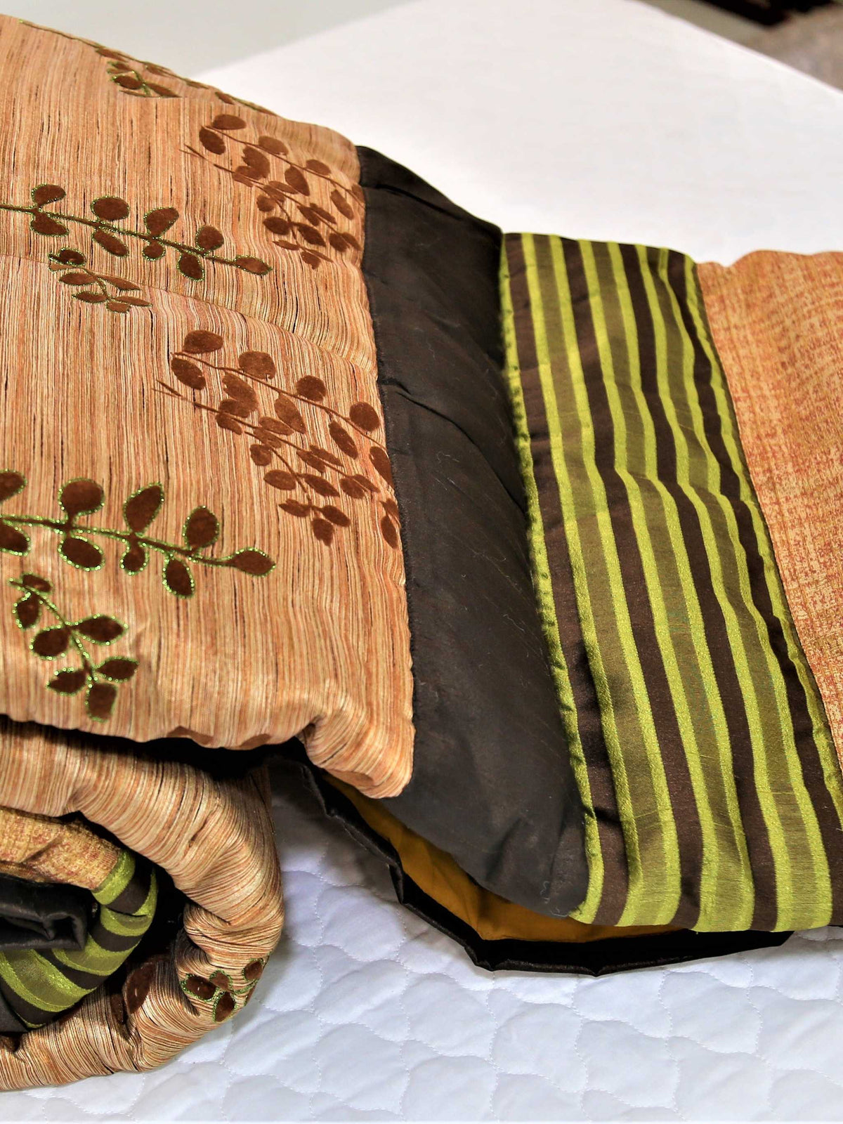 Ceter Highlight(Rust/Brown) PolyCotton Quilt (90x108 Inch)-400 GSM - Jagdish Store Online Since 1965