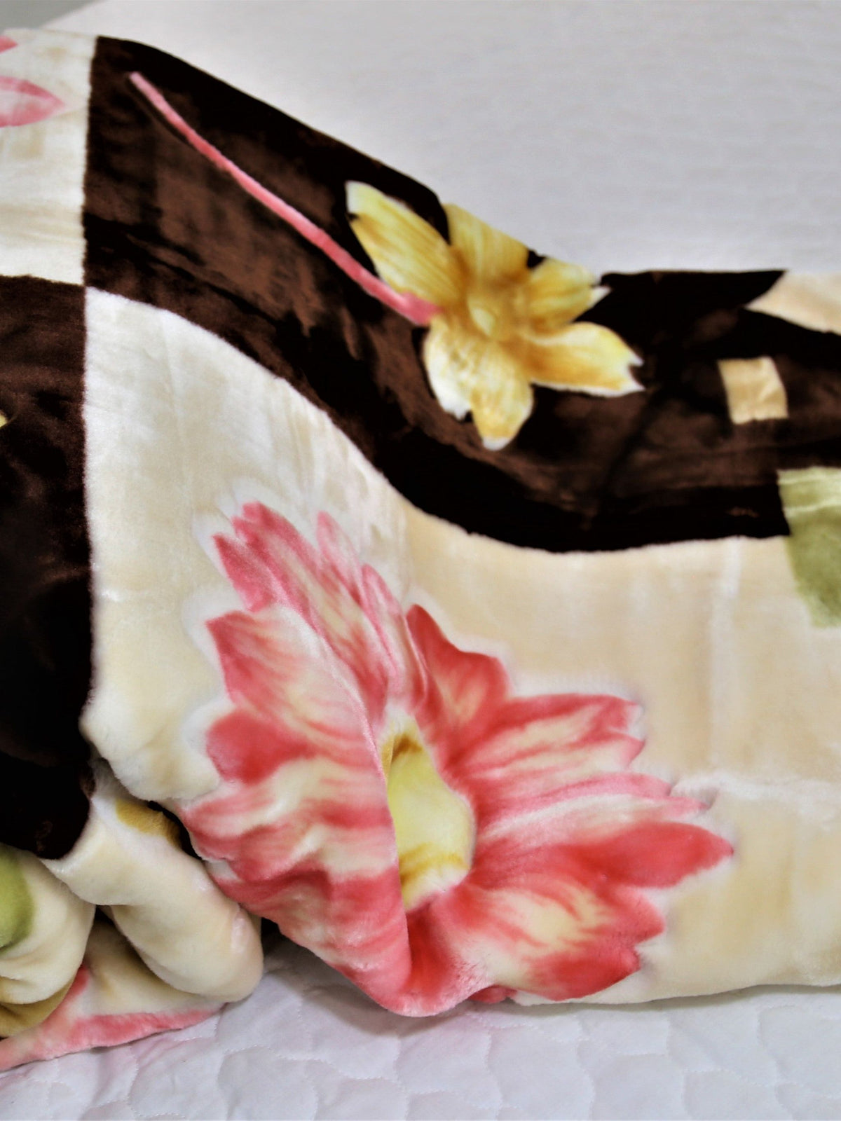 Double Print (Gold/Cream/Brown)Blanket(60 X 90 Inch)-Polyester(3.44 Kg) - Jagdish Store Online Since 1965