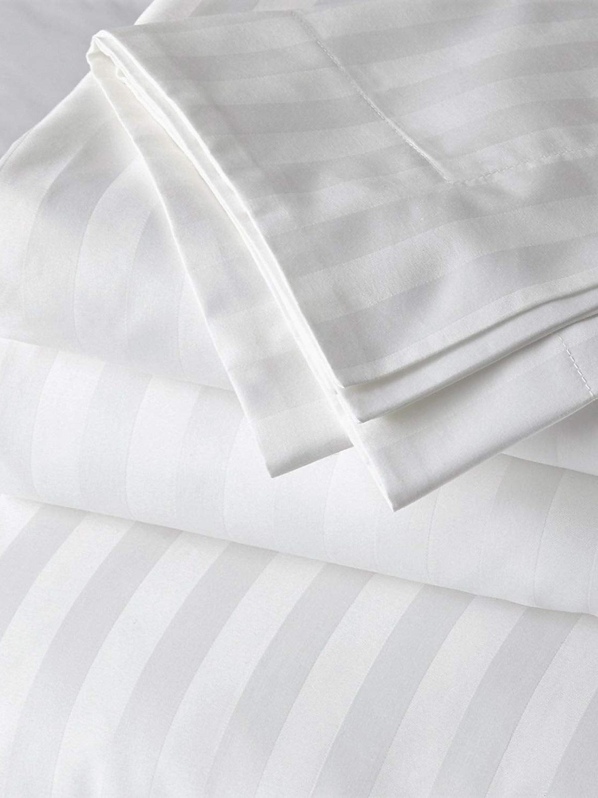 White Printed Cotton Bedsheet Set front view