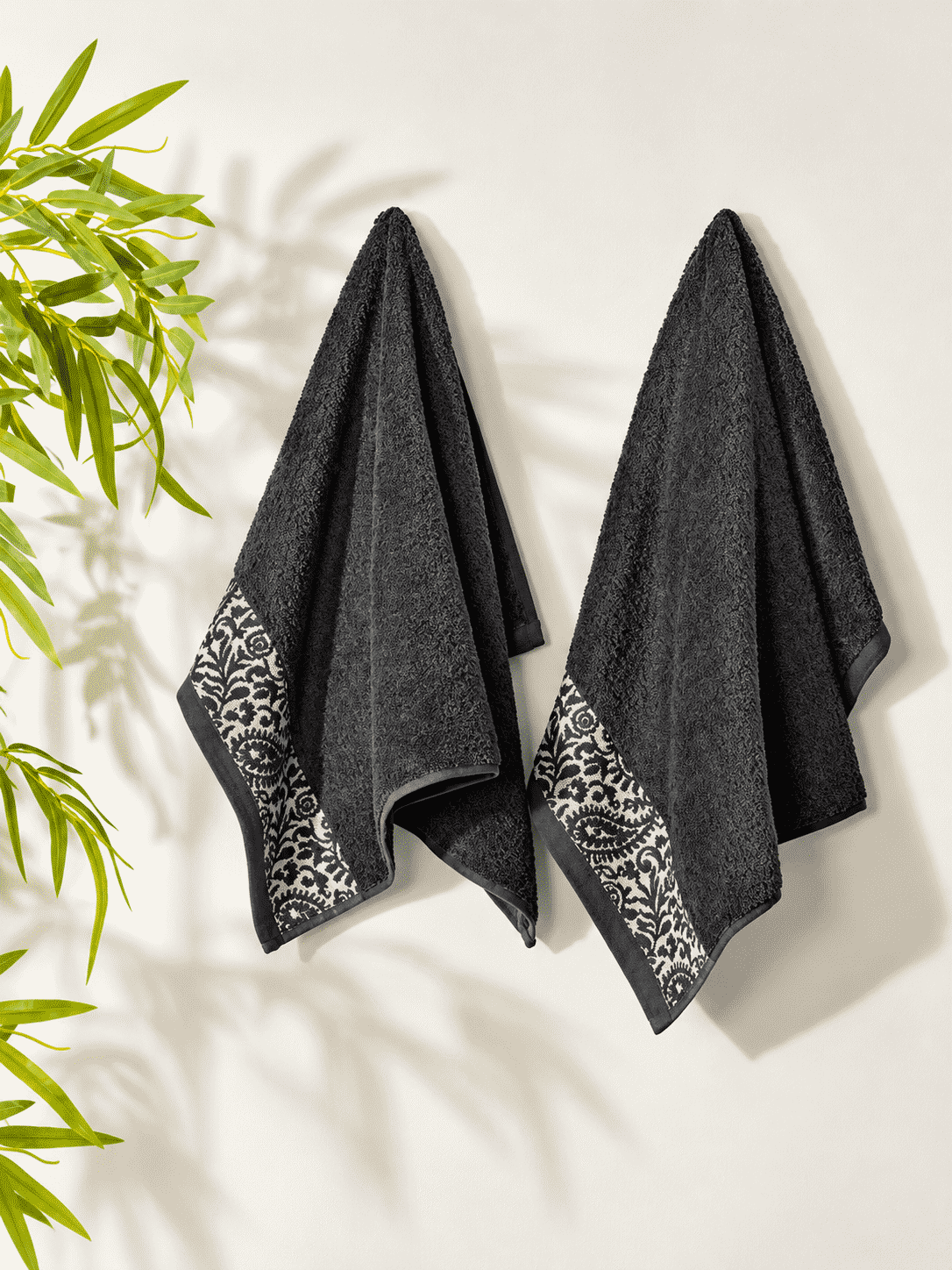 Picasso Hand Towel Floral Border