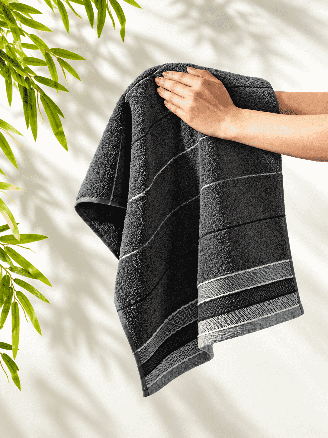 Picasso Hand Towel Linear Border