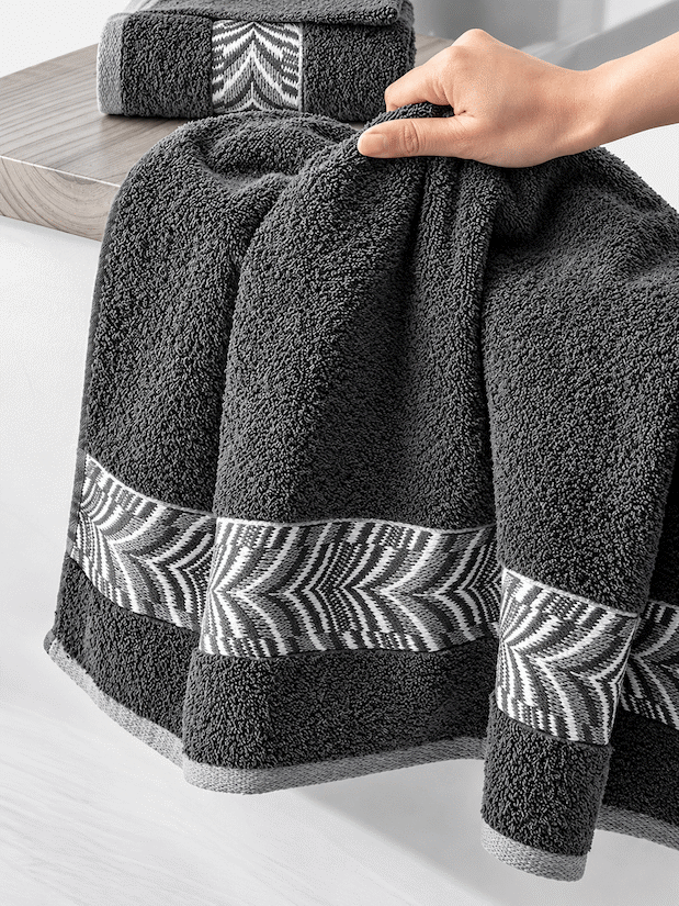 Picasso Bath Towel Herringbone Border
