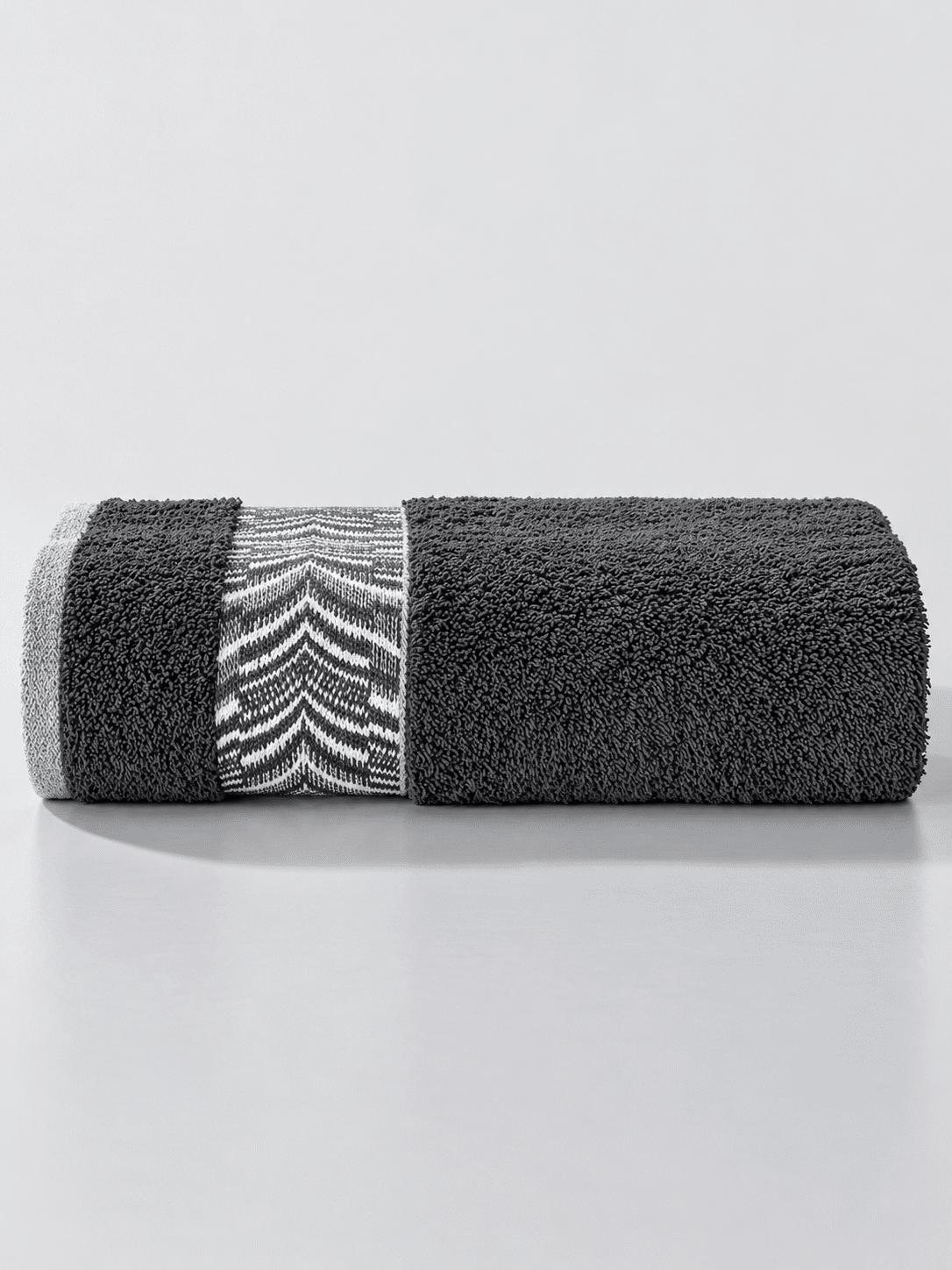 Picasso Bath Towel Herringbone Border