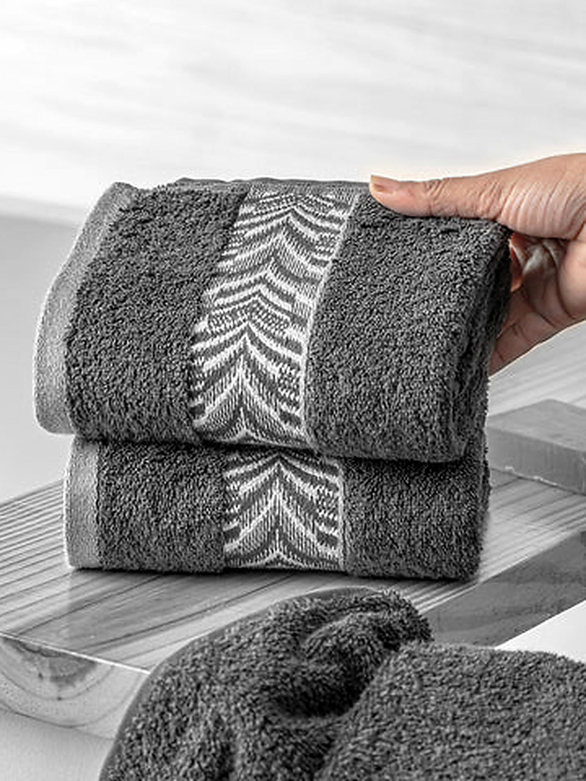 Picasso Hand Towel Herringbone Border