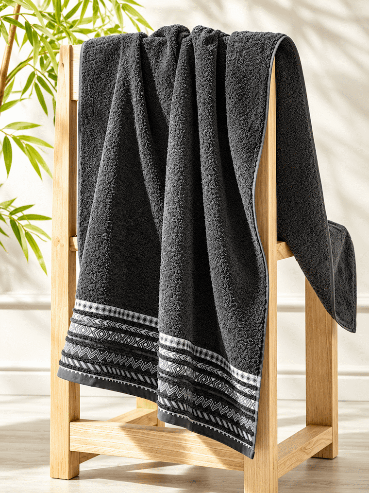 Picasso Bath Towel Tribal Border