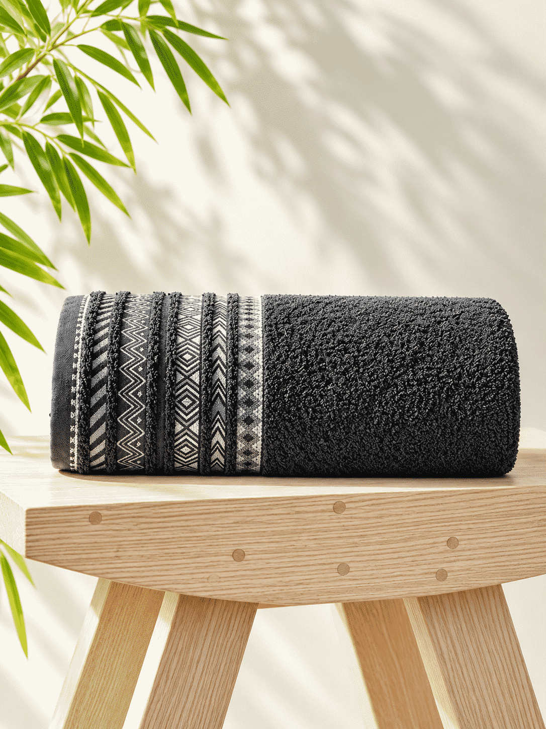 Picasso Bath Towel Tribal Border