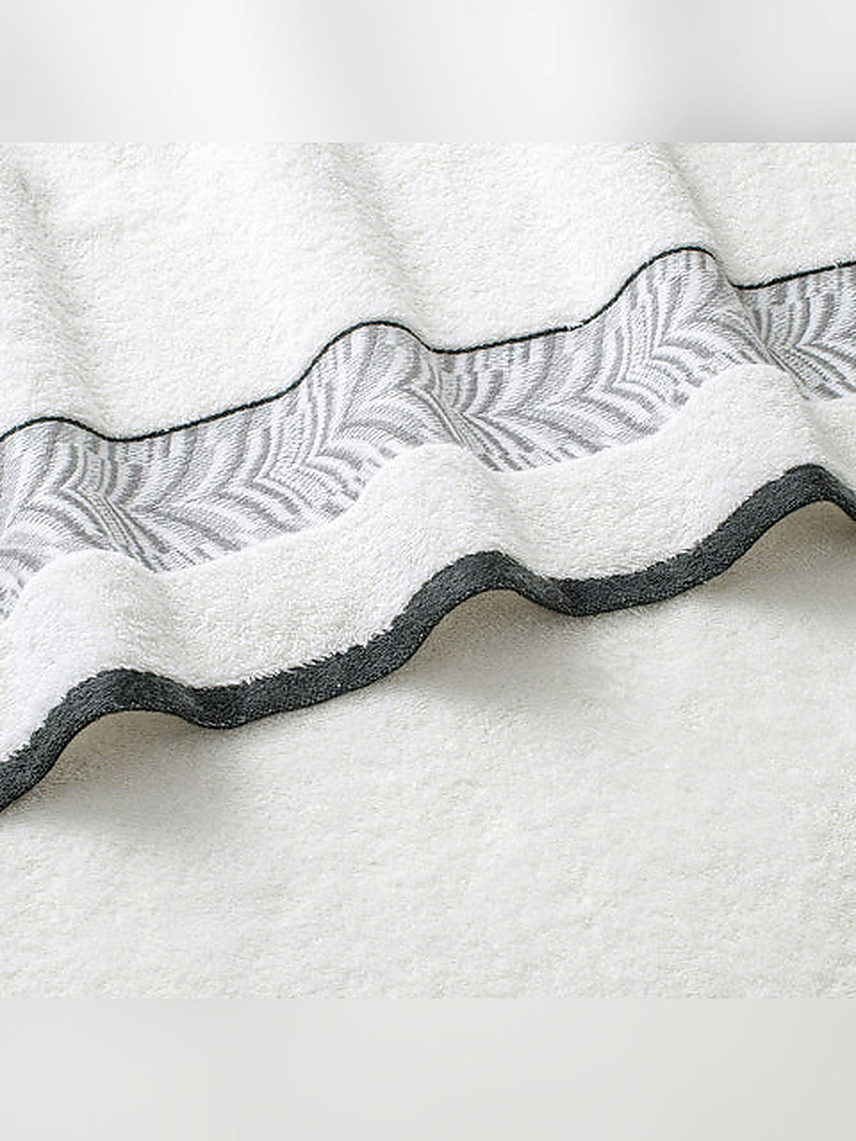 Picasso Hand Towel Herringbone Border