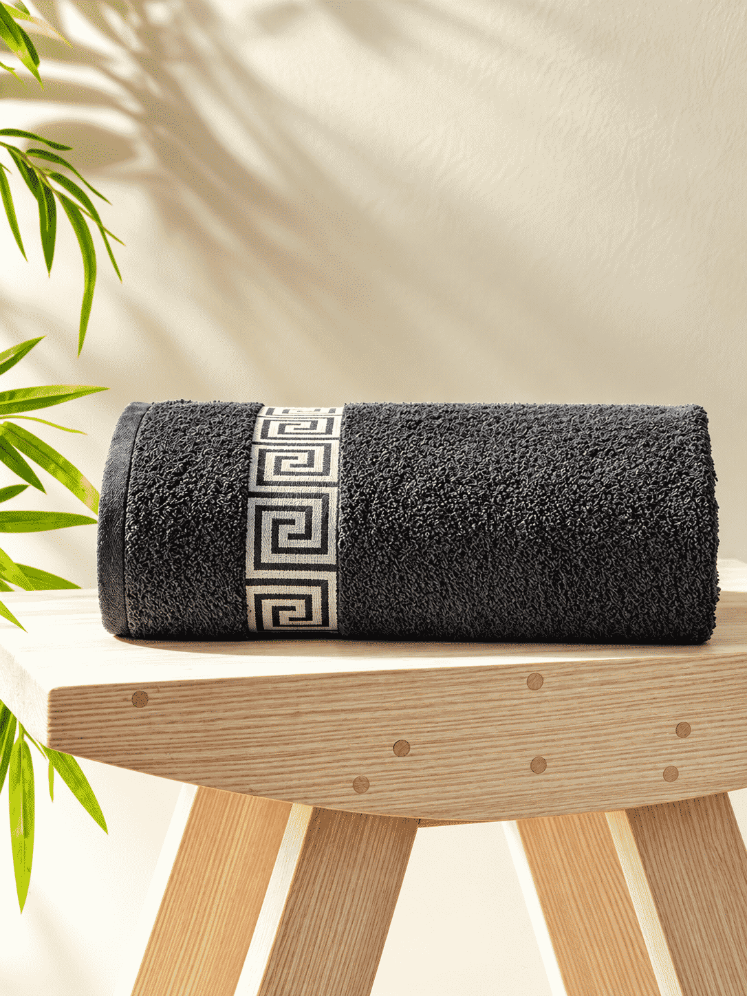 Picasso Bath Towel - Greek Key Border