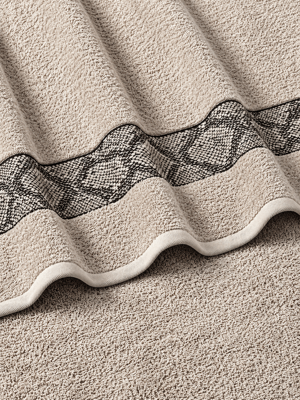 Picasso Hand Towel Diamond Border