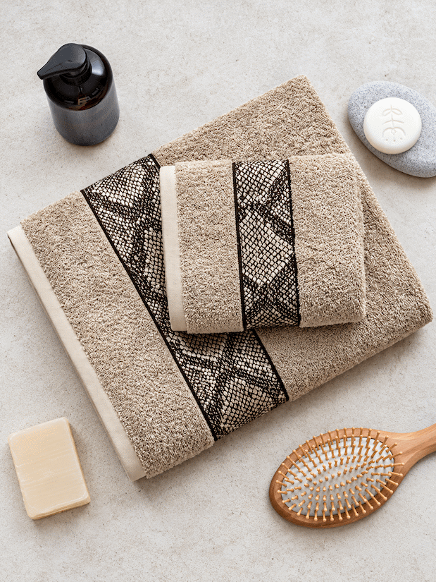 Picasso 3-Piece Towel Set Diamond Border