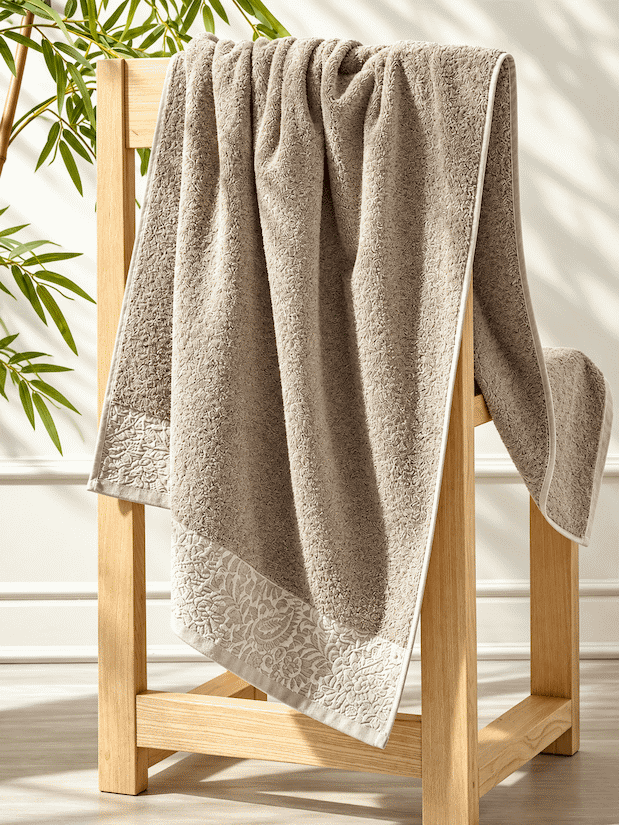Picasso Bath Towel - Floral Border