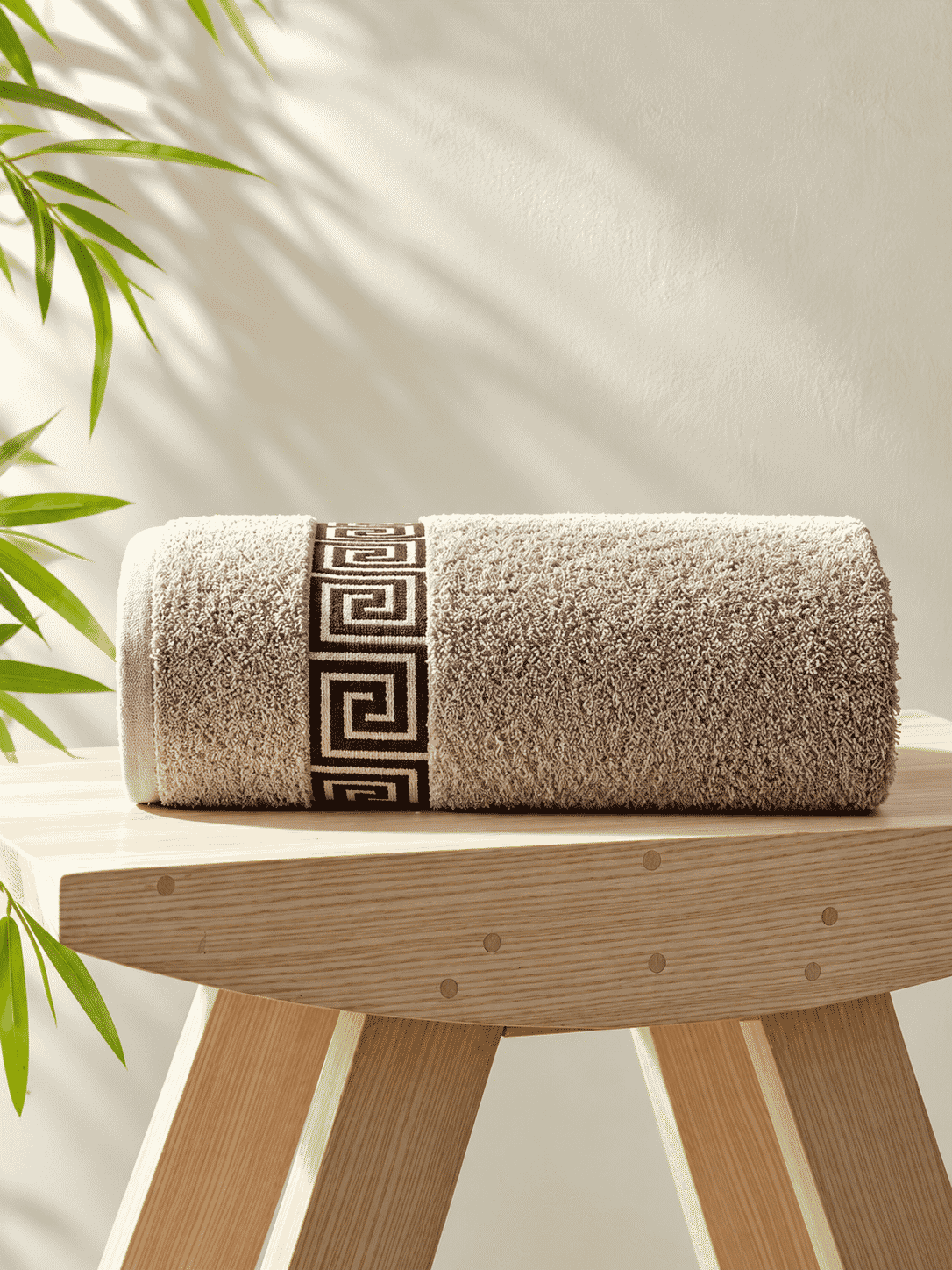 Picasso Bath Towel - Greek Key Border
