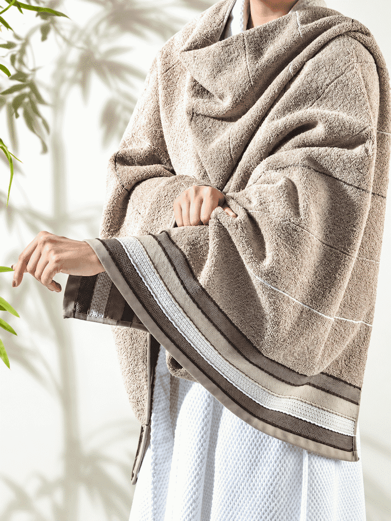Picasso Bath Towel Linear Border