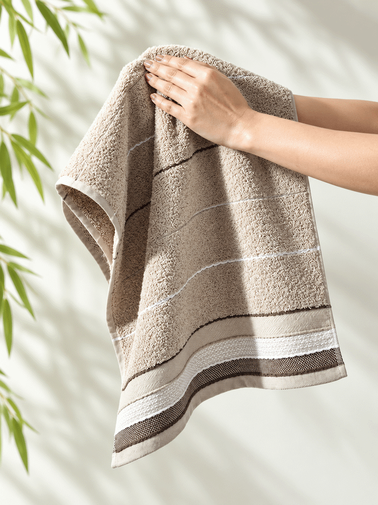 Picasso Hand Towel Linear Border