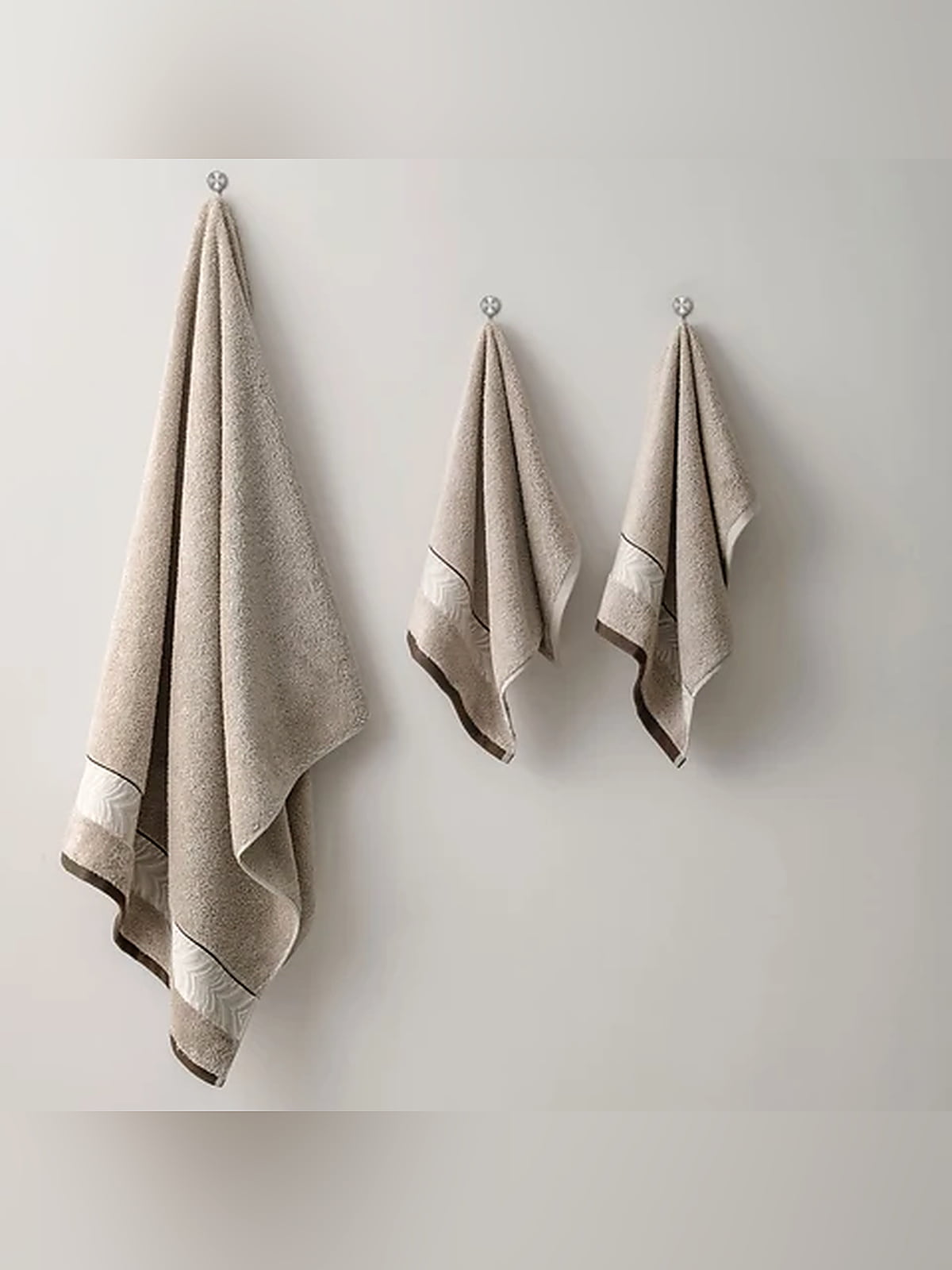 Picasso 3-Piece Towel Set  Herringbone Border