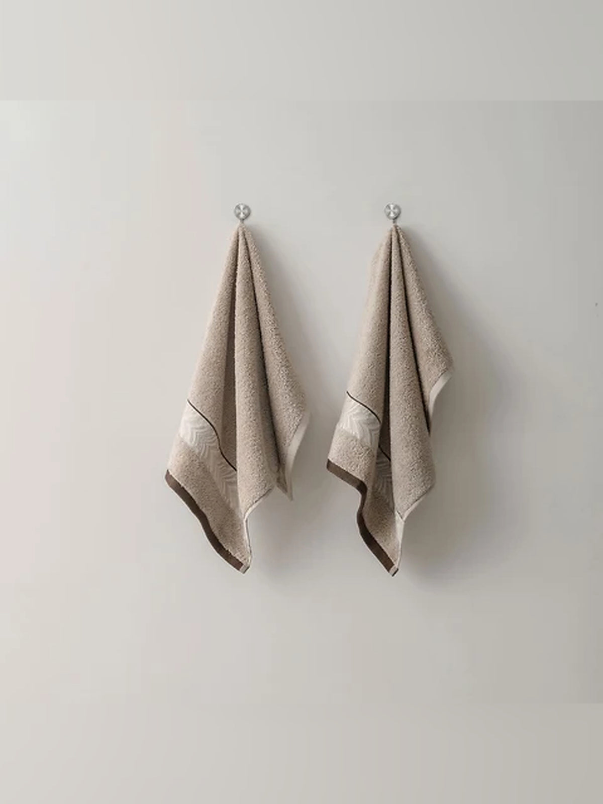 Picasso Hand Towel Herringbone Border