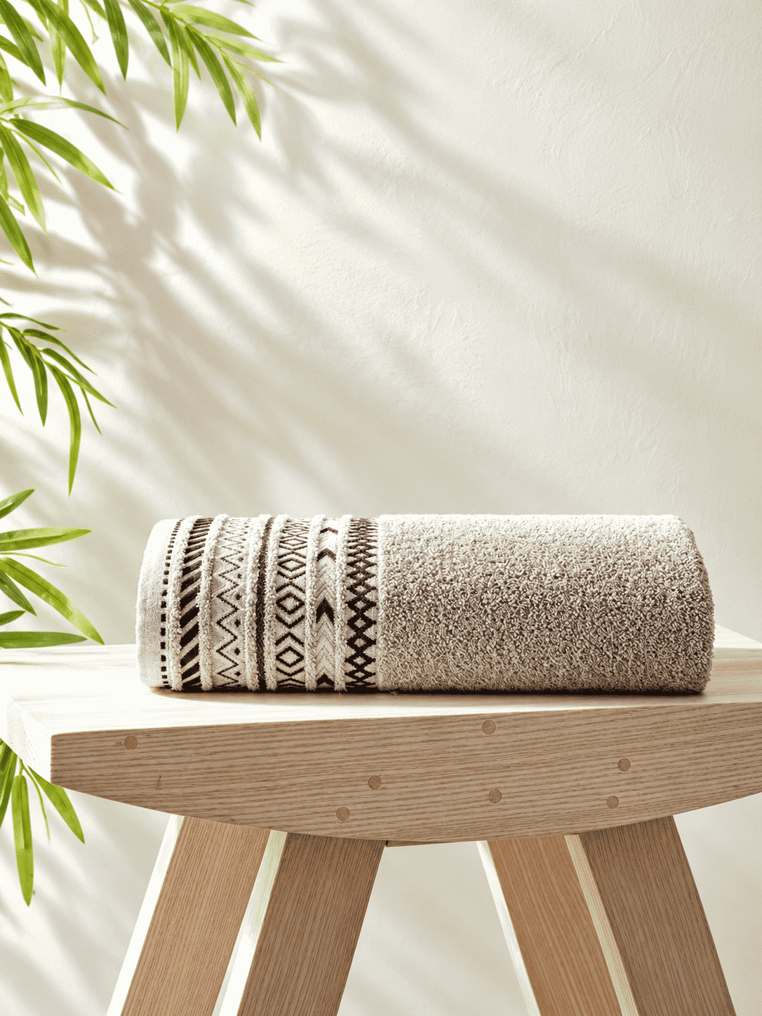 Picasso Bath Towel Tribal Border