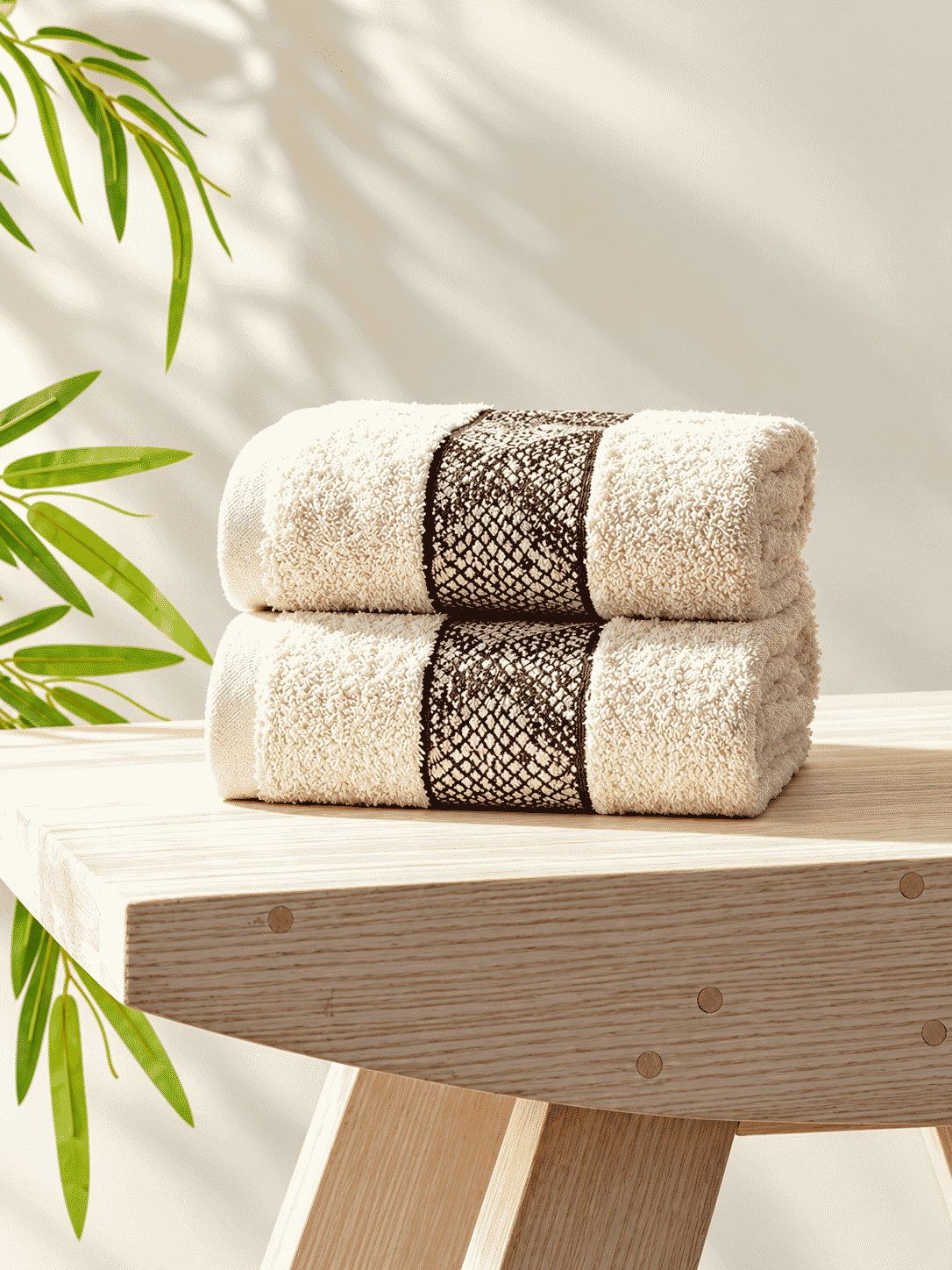 Picasso Hand Towel Diamond Border