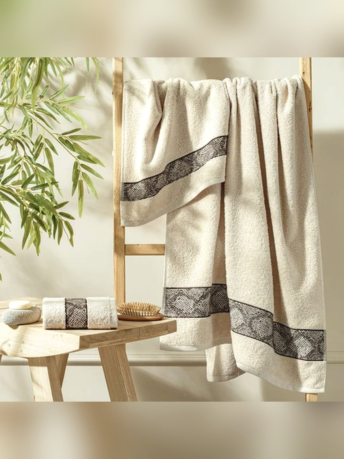 Picasso 3-Piece Towel Set Diamond Border