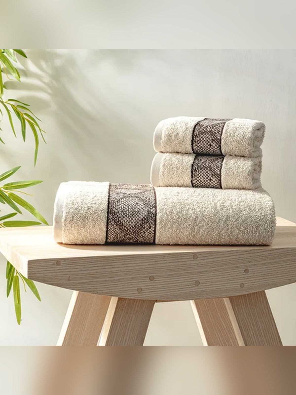 Picasso 3-Piece Towel Set Diamond Border