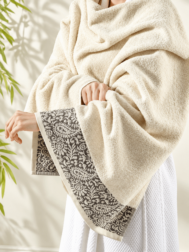 Picasso Bath Towel - Floral Border