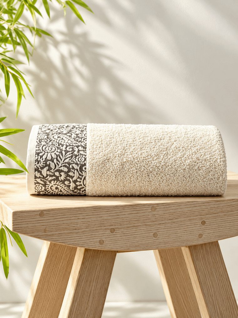 Picasso Bath Towel - Floral Border